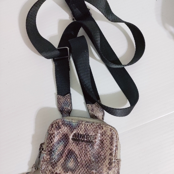 Aimee Kestenberg Iridescent Reptile Pattern Leather Crossbody Phone Bag Purse - Picture 3 of 11